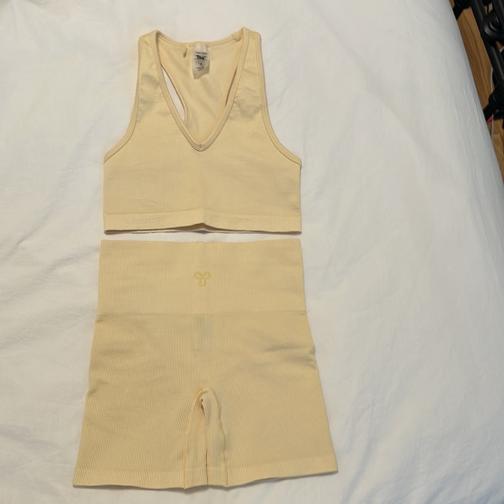 Aritzia TNA body tone bra top and shorts